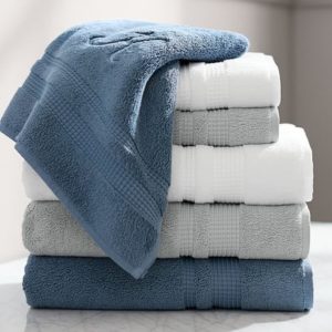 Towel with borders